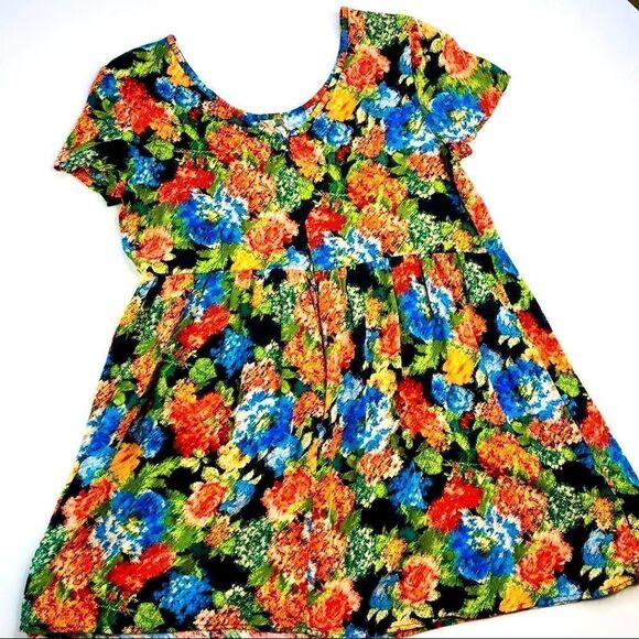 Forever 21 Short-Sleeve Floral Peasant Top, (L) - Picture 10 of 14